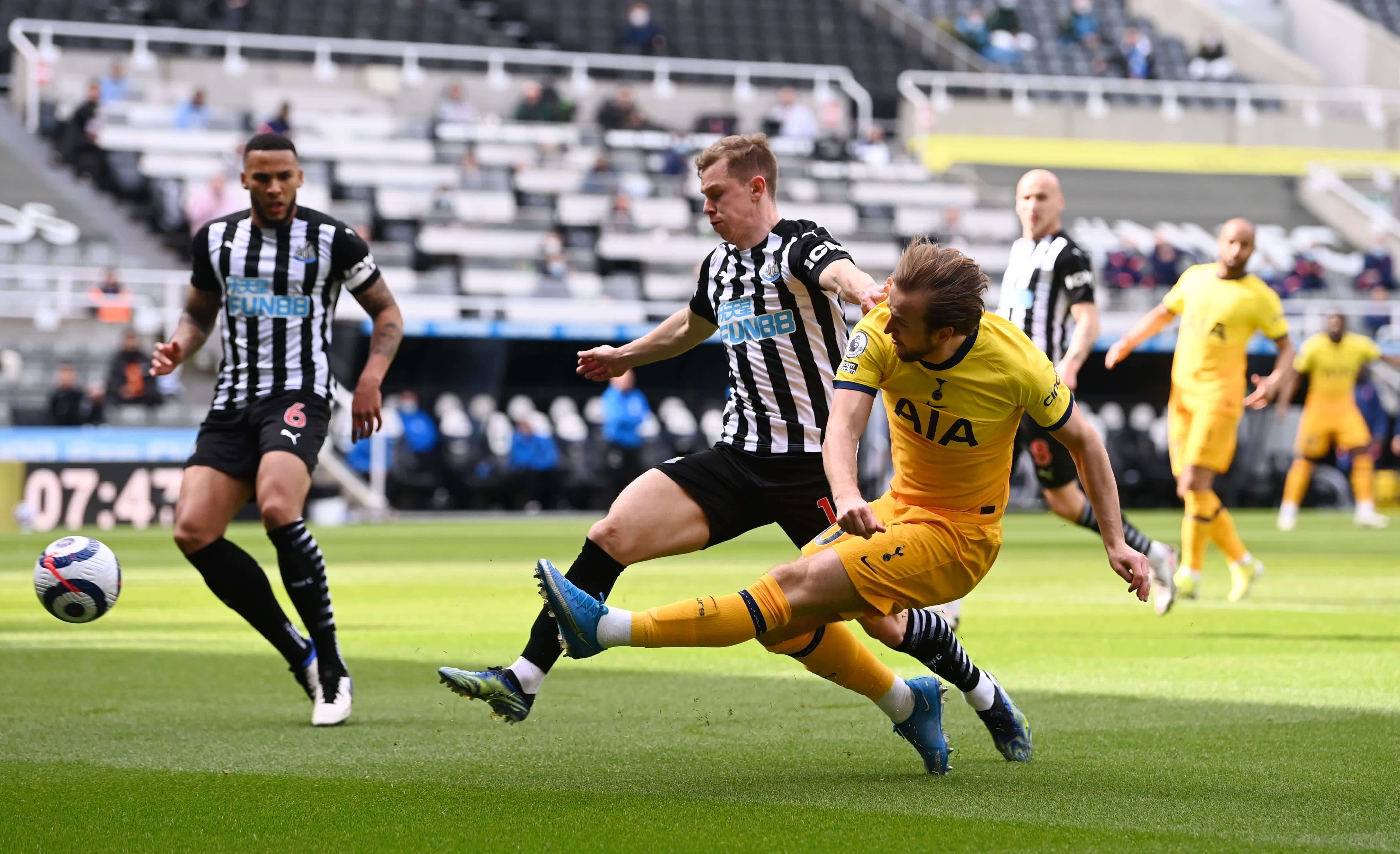 台上大放异 台上大放异